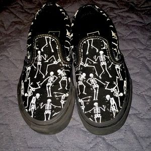 Boys skeleton vans size 13